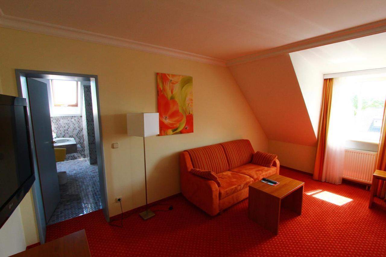 Abasto Hotel Eichenau Экстерьер фото