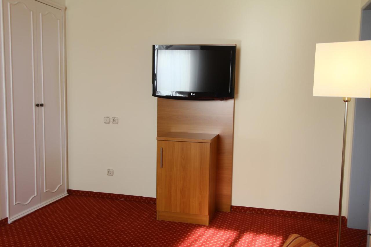 Abasto Hotel Eichenau Экстерьер фото