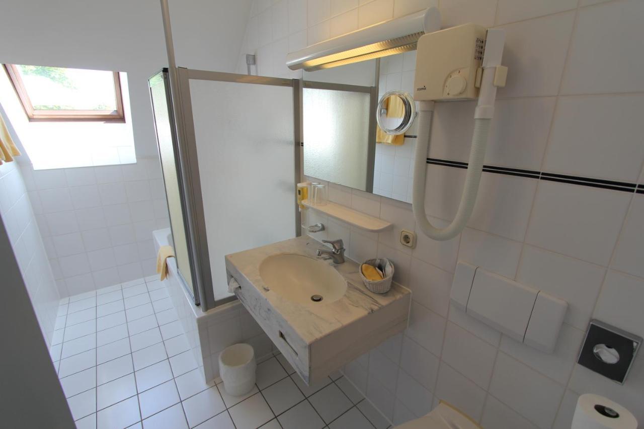 Abasto Hotel Eichenau Экстерьер фото
