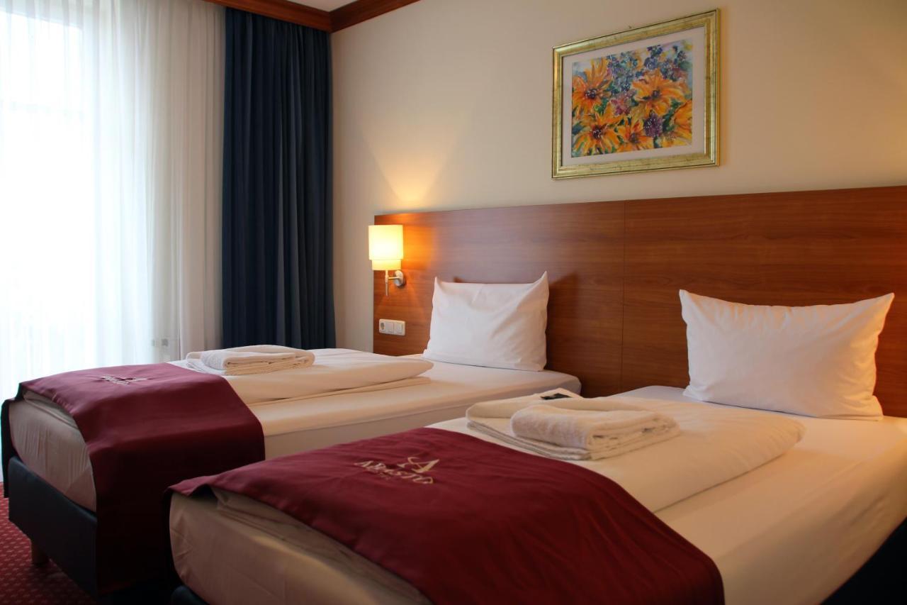 Abasto Hotel Eichenau Экстерьер фото